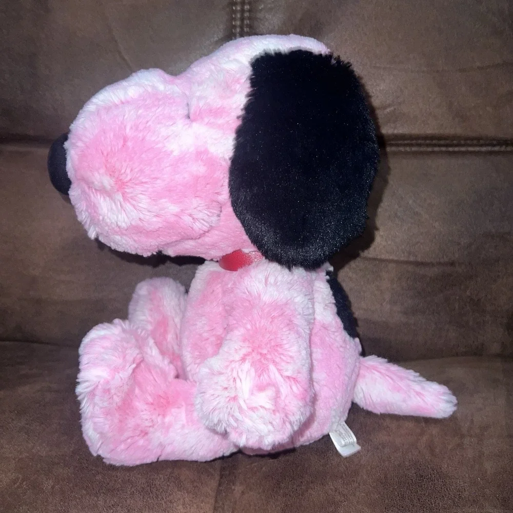 2022 Snoopy Cedar Fair Peanuts Worldwide Pink Plush 12